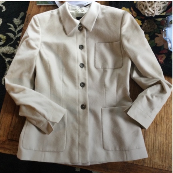 Akris Jackets & Blazers - AKRIS (black label) Cashmere Jacket Blazer size 6 Cream in color